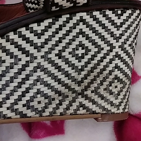 Lucky Brand Sandals - Picture 4 of 8